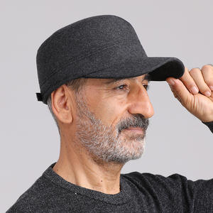 Casquette plate en laine pour homme avec cache-oreilles, chapeau d'hiver chaud à visière pour personnes d'âge moyen et âgées - Product Image 2