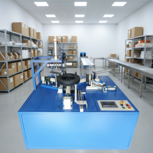 Máquina Envolvedora de Bobinas Horizontal Eléctrica Semiautomática para Empaquetado de Láminas y Cajas - Product Image 1