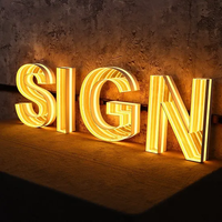 Enseigne lumineuse 3D LED RGB personnalisable avec contrôle par application Bluetooth/WiFi, étanche IP65, pour la publicité, la décoration et la signalisation dans les bars
