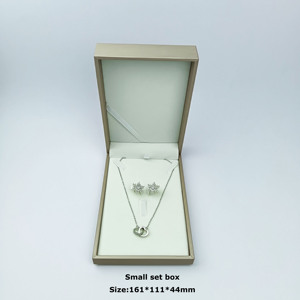 Großhandel Premium Champagner-<span class=keywords><strong>Gold</strong></span> Schmuckbox-Set, für Ring Ohrringe Halskette Armband, Individuelles Logo Verfügbar, Direkt ab Werk - Product Image 4