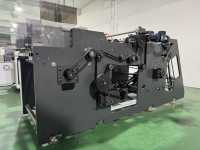 Machine de fabrication de boîtes en papier à commande PLC haute vitesse avec une efficacité élevée et une automatisation élevée pour l'emballage de gâteaux, de plats à emporter et de repas