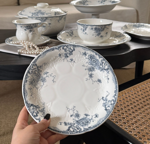 Plato de Porcelana Blanco Sólido y Duradero con Diseño de Bosque en Estilo Relieve Francés, Vajilla Moderna Vintage, Disponible en Stock - Product Image 5