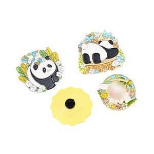 Pin de metal esmaltado de panda de dibujos animados Yisheng con cierre de mariposa de aleación, insignias de regalo - Product Image 4