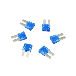 Fusibles automobiles Micro2 Blade 32V 15A, fusibles automobiles <span class=keywords><strong>APT</strong></span> ATR Blade pour camping-car, véhicule, camion, moto, bateau - Product Image 2