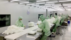 ممسحة غرف الأبحاث من المصنع عالية الامتصاص بالماء 240gsm خالية من الوبر ناعمة من البوليستر بطبقتين - Product Image 5