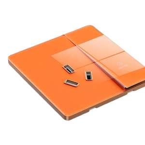 Panel de interruptor de pared con diseño de doble control, ultrafino, de vidrio templado, con cinco orificios USB e interruptor de iluminación. - Product Image 1