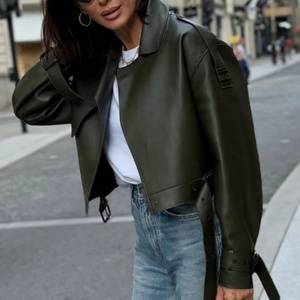 Chaqueta Blazer de Mujer con Hombros Acolchados, Estilo Casual Vintage con Logotipo, en PU - Product Image 2