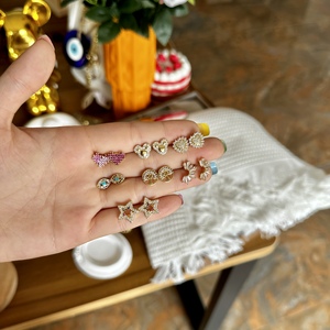 Orecchini con ciondoli con gemme di zirconi pieni a forma di geometria carina all'ingrosso set di rame impermeabile con orecchini placcati in oro 18 carati per regalo per ragazze - Product Image 3