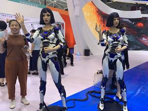 Robot tiếp nhận Bionic với chuyển động cơ thể biểu cảm Wifi và kết nối 5g da silicon đẹp để sử dụng trước bàn - Product Image 3