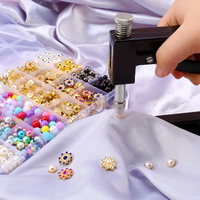 Machine à Sertir les Perles Manuelle Qiao, Kit Presse-Main DIY pour Vêtements et Artisanat