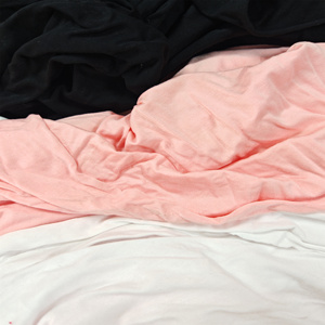 Beiying 180gsm 40s Bambou Viscose Maillot Simple Couleur Personnalisée Tissu Interlock Écologique pour Garçon T-Shirts Enfants Pyjamas - Product Image 1