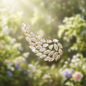 Orecchini a polsino dorati E2278 con cristalli taglio marquise e strass, montatura a griffe, gioielli alla moda da donna per feste, in lega trendy - Product Image 2