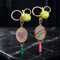 Porte-clés personnalisé mignon en forme de mini raquette de tennis, avec strass, cœur, balle de tennis et pompon, breloque de sac avec fermoir mousqueton pour les amateurs de sport