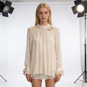 Nouvelle <span class=keywords><strong>chemise</strong></span> plissée en rayonne et mousseline de soie printemps/été 2026 avec décoration florale 3D, petit <span class=keywords><strong>col</strong></span> montant, coupe ample, éco-responsable pour femme - Product Image 1