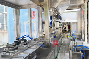 Machine d'embouteillage de capsulage de remplissage d'eau pure automatique de type linéaire 4-4-1 500BPH de bouteille de <span class=keywords><strong>jerrican</strong></span> en plastique de 5 <span class=keywords><strong>litres</strong></span> - Product Image 3