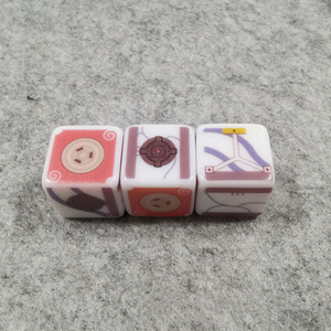 Xúc xắc in lụa nhựa tùy chỉnh, nhiều thông số kỹ thuật, in màu, logo, họa tiết tùy chỉnh - Product Image 2