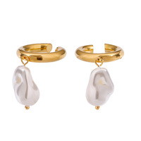 En gros Manchette d'oreille pour femme en acier inoxydable, style luxe léger, avec perle baroque et perle pendante, forme C dorée, sans perçage