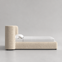 Lit capitonné incurvé de luxe moderne - Cadre de lit King Size en tissu bouclé haut de gamme pour villas et hôtels de prestige