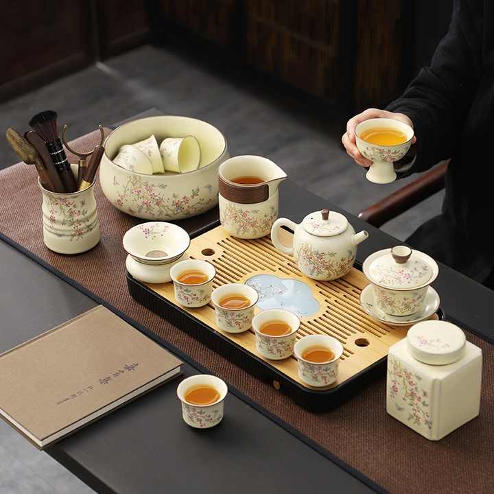 MSH Hand-Painted Wisteria Flower Design Ceramic Kung Fu Teapot Office Tea Infuser Gift Box Set