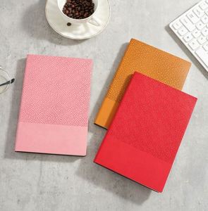 Cuaderno de Cuero Suave con Patrón Geométrico, Diseño Simple y Elegante, de Alta Calidad, Grueso, para Negocios, Oficina, Reuniones - Product Image 3