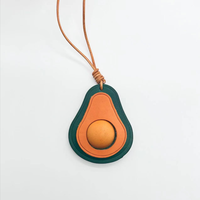 Echte lederen avocado tas hangende ornament creatieve fruitschijf tas accessoires, minimalistische handtas charme decor cadeau voor vrouwen
