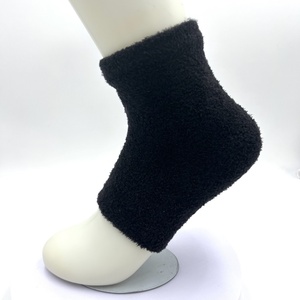 Chaussettes hydratantes à l'huile essentielle Vera, chaussettes de spa en nylon doux à demi-doigts pour les pieds secs et gercés, soin de la peau pendant la nuit - Product Image 3