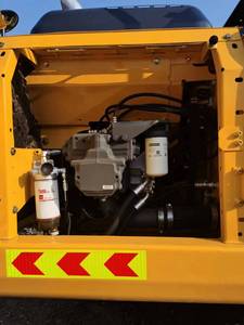 Excavadora Usada Komatsu PC220 de 22 Toneladas con Motor, Caja de Cambios y Bomba, en Stock en China para Inspección por Video - Product Image 3