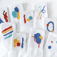 Chaussettes imprimées jacquard personnalisées Chaussettes souples en coton peigné pour femmes hommes Chaussettes blanches de sport drôles de dessin animé