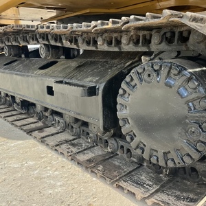 Excavatrice sur chenilles hydraulique CAT 320C d'occasion, 20 tonnes, fabriquée aux États-Unis, faible nombre d'heures de travail, mécanisme simple, taille moyenne, modèle CAT320CL, à vendre - Product Image 4