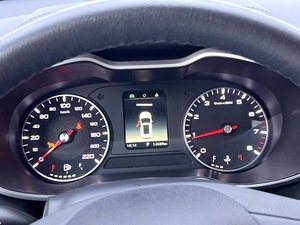 MG ZS SUV automatique édition sport, moteur turbo innovant à faible consommation, conduite à gauche, transmission intégrale, sièges en cuir, régulateur de vitesse adaptatif, voitures d'occasion élégantes - Product Image 5