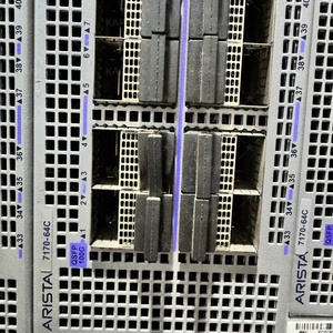 Commutateurs réseau DCS-7170-64C avec fonction POE - Product Image 3