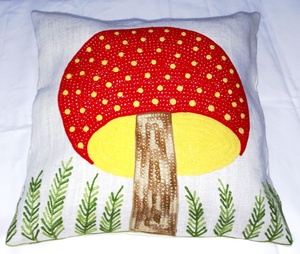 Funda de Cojín Bordada con Diseño de Hongo Cuadrado, de Lino y Algodón, para Decoración del Hogar - Product Image 1