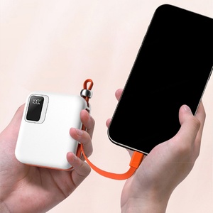 Cargador Portátil de Carga Rápida en Oferta, con Cables Tipo C Integrados, 10000mAh para Teléfono - Product Image 5