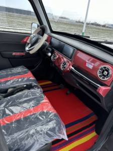 Véhicule électrique à faible vitesse de style minimaliste, personnalisation par lots - 5 portes, 4 places, batterie YOFR 125AH, autonomie de 101 à 200 km - Product Image 5