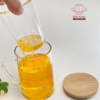 Tasse d'infusion de thé de fleur de trois pièces en verre à paroi unique résistant à la chaleur avec filtre transparent avec couvercle en bambou