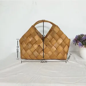 OEM And ODM Service Hand-held Gift Basket Made Of Wood Chips Woven Chinese Retro Handbag Bag Handmade Storage Basket
