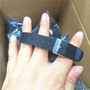 สายรัดข้อมือไนลอน RFID ปรับขนาดได้ พร้อมหัวเข็มขัดโลหะความถี่สูง GSC 13.56MHZ - Product Image 3