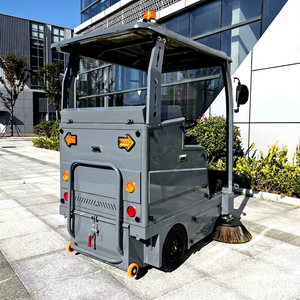 Sleek Mall Street Sweeper Deposit Relies on Clever Road Sweeper Robot : Véhicule électrique fiable pour le nettoyage des sols - Product Image 1