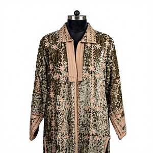 Kurta long en velours brodé Olive Garden, vert mousse et vert sauge, style bohème floral, ODM - Product Image 2