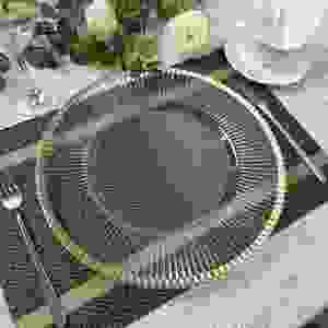 Assiettes de présentation rondes en plastique transparent de 33 cm avec bord doré, technique de gravure durable, pour décoration de table de mariage - Product Image 6