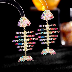 Sunnice INS Luxury BOHO Fish Bones eleganti orecchini in materiale rame con zircone intarsiato alla moda gioielli colorati OEM Factory - Product Image 1