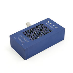 Scatola di Carta per Profumo di Lusso Personalizzata con Taglio Laser, Design Rigido in Cartone con Dettagli Intagliati e Fodera in Spugna Nera Floccata - Product Image 3