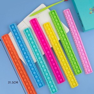 Regla de silicona con burbujas, 31,5 Cm, amarillo, azul, para niños, juguetes matemáticos, alivio del estrés, ejercicio, coordinación mano-ojo - Product Image 2