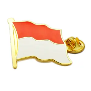 Pin Bendera Kustom Pabrik Grosir Kata Negara Logam Pin Bendera Promosi Pakaian Nasional Singapura Lembut Enamel Bendera Kerah Pin