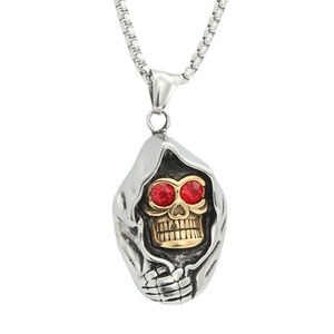 Colgante de calavera de acero inoxidable con ojos de cristal rojo, collar retro punk para hombre, regalo de joyería de moda - Product Image 5
