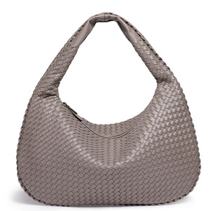 Nuevo Bolso de Hombro Retro de Lujo para Mujer, Tejido a Mano, Gran Capacidad, Estilo Europeo Americano, Moderno, Bandolera de Poliéster - Product Image 4