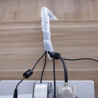 Personalizable Venta caliente ignífugo plástico espiral envoltura Cable envoltura teléfono cargador Cable Protector muestra gratis