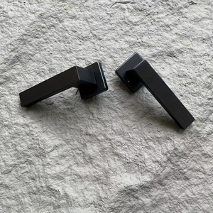 Juego de manillas negras para puerta, tipo dividido, con cerradura silenciosa, herrajes para puerta interior de madera, mecanismo de cerradura con llave, tirador para puerta de dormitorio para el hogar y hotel - Product Image 6