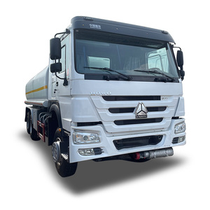 Vente à bas <span class=keywords><strong>prix</strong></span> de camion-<span class=keywords><strong>citerne</strong></span> d'occasion Haowo 6*4 371HP d'une capacité de 20000 <span class=keywords><strong>litres</strong></span>. Fabriqué par China FAW Truck. - Product Image 1