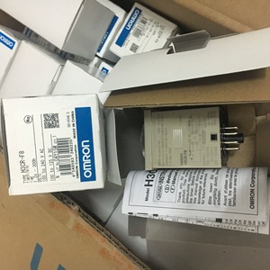 Relais temporisé Omron H3CR-F8 100-240V AC DC Systèmes de contrôle industriels - Product Image 1